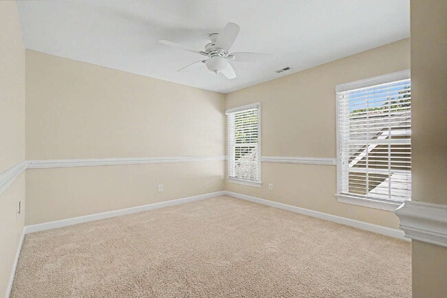 Building Photo - Spacious and Move-in Ready 4-Bedroom in Cary!