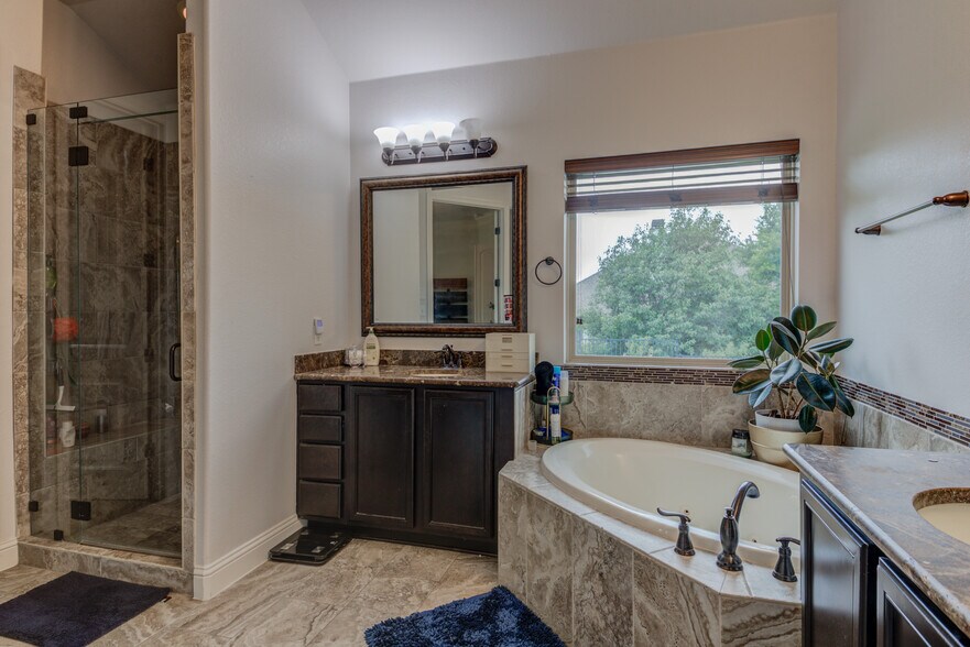 Building Photo - 308 Enchanted Hilltop Way