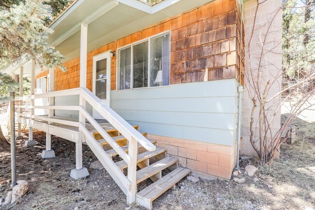 Cozy One Bedroom One Bath Retreat - FURNI... - Cozy One Bedroom One Bath Retreat -  FURNI...