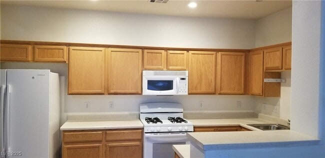 Building Photo - 5965 Palmilla St