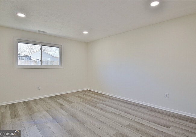 Building Photo - 103 Bay Point