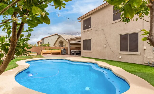 Building Photo - 21622 Backus Dr