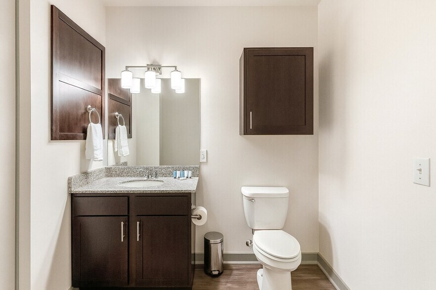 Building Photo - 111 E 4th St