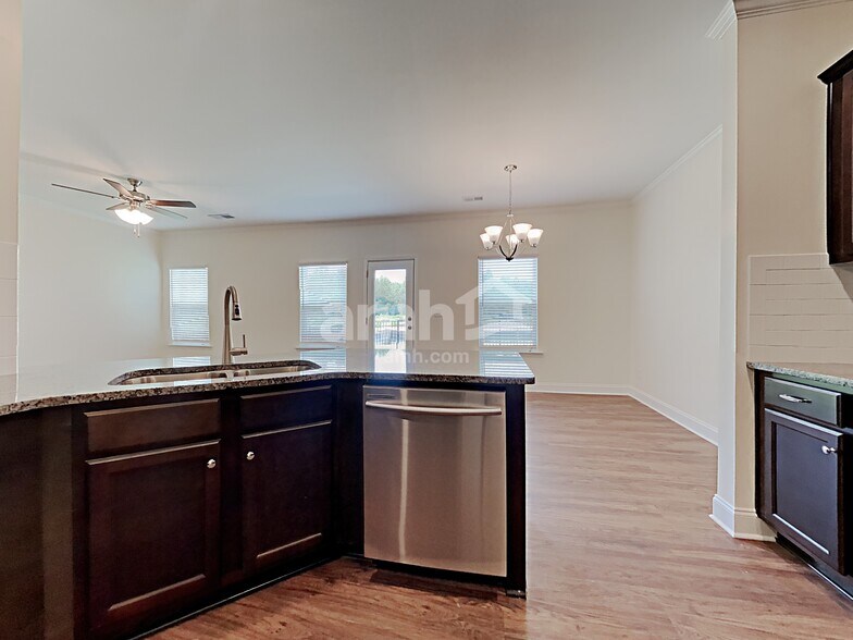 Building Photo - 544 Woodall Rd