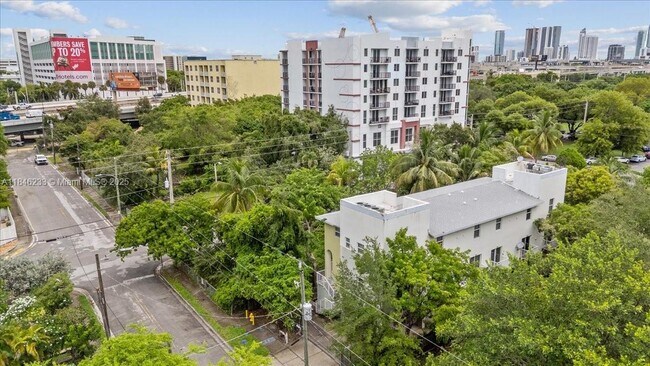 Building Photo - 1235 NW 9th Ave