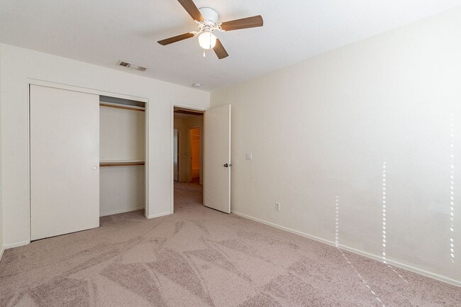 Building Photo - AVAILABLE JULY - Three Bedrooms + Loft!
