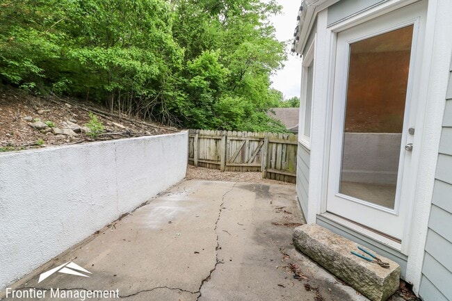 Building Photo - Stunning single-family home in West Manhat...