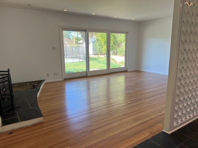 Building Photo - 9647 Vanalden Ave