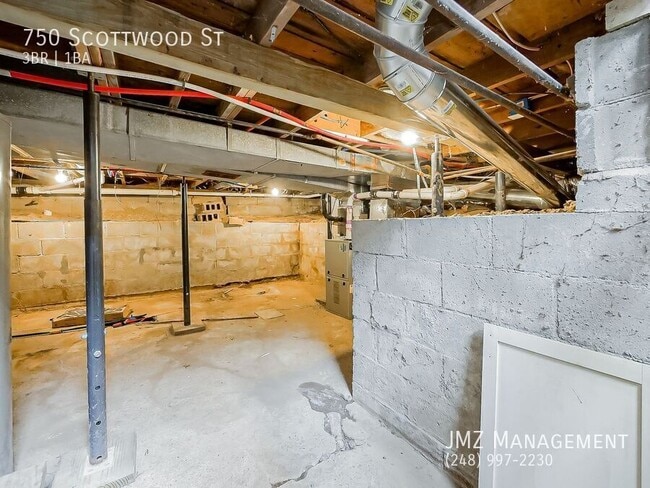Building Photo - 750 Scottwood St