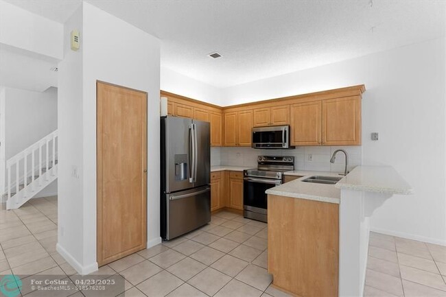 Building Photo - 4565 Purdue Dr