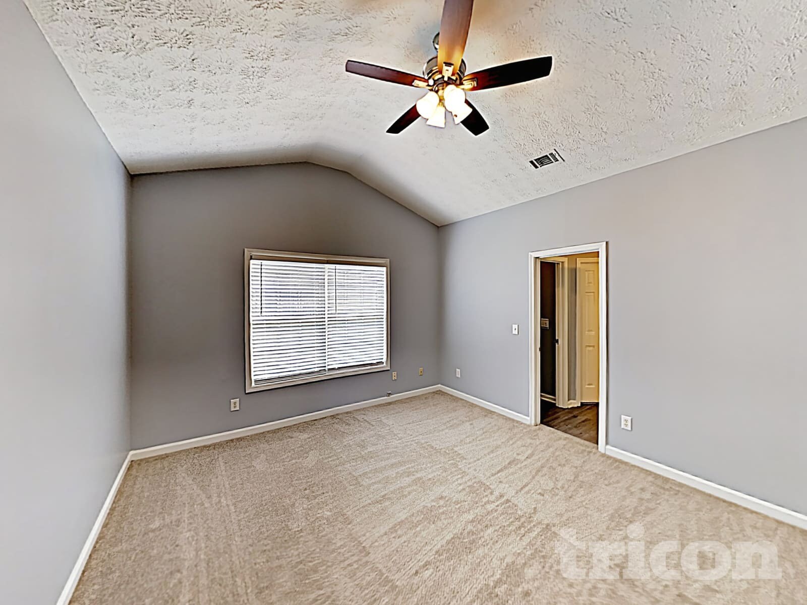 Building Photo - 420 Heathcliff Ct