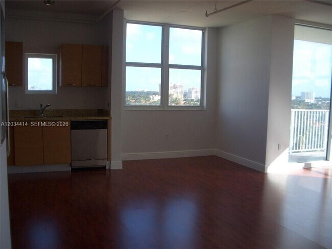 Building Photo - 3180 SW 22nd Terrace