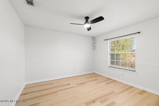 Building Photo - 11434 Wandering Pines Ln