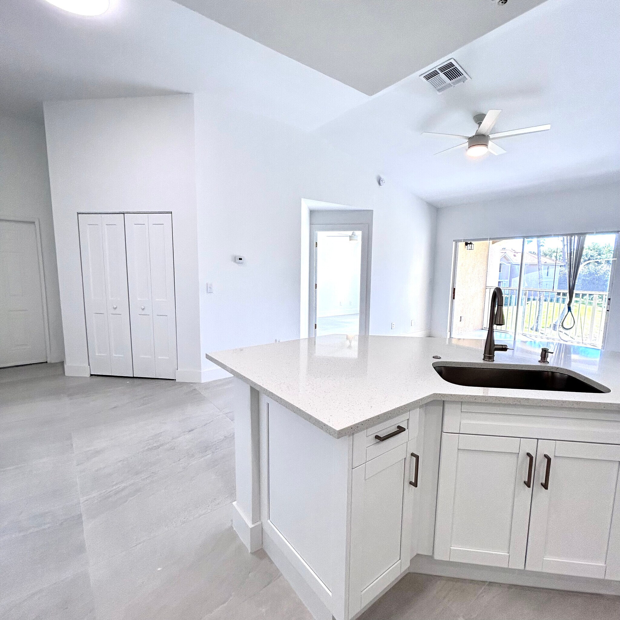Building Photo - 8275 Ibis Club Dr