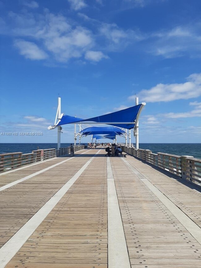 Building Photo - 371 SE 3rd St