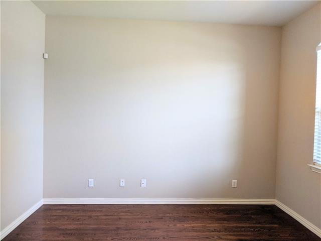 Building Photo - 10321 Cochron Dr