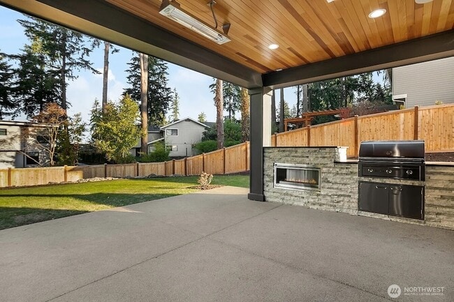 Building Photo - 9206 NE 24th St