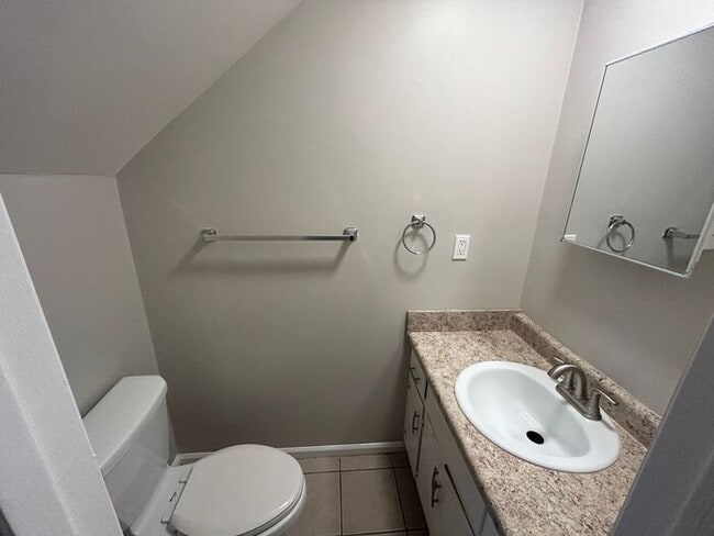 Building Photo - 1100 Cotton Ave SW