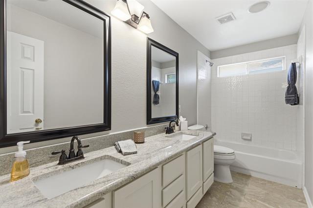 Building Photo - 1343 Edmonton Dr