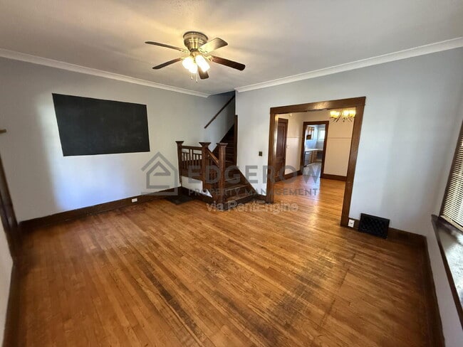 Building Photo - 567 Paris Ave SE