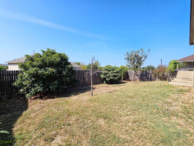 Building Photo - 5601 Little Theater Bend