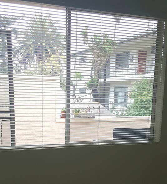 Building Photo - 1038 12th St