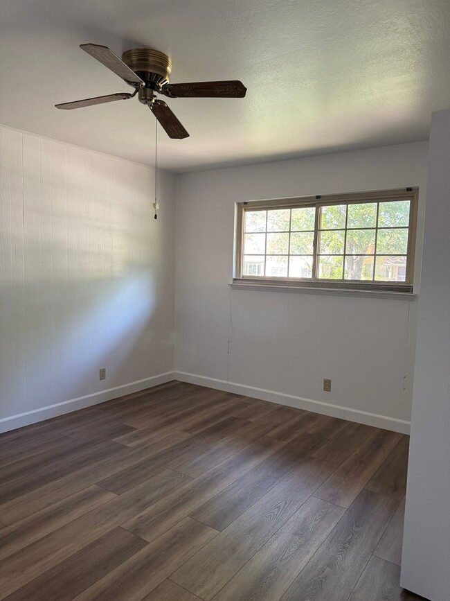 Building Photo - CENTRAL DAVIS SINGLE STORY HOME