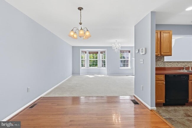 Building Photo - 1046 Balley Dr