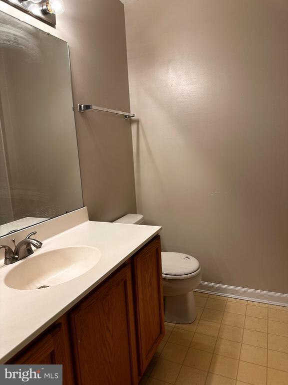 Building Photo - 2722 Thornbrook Ct