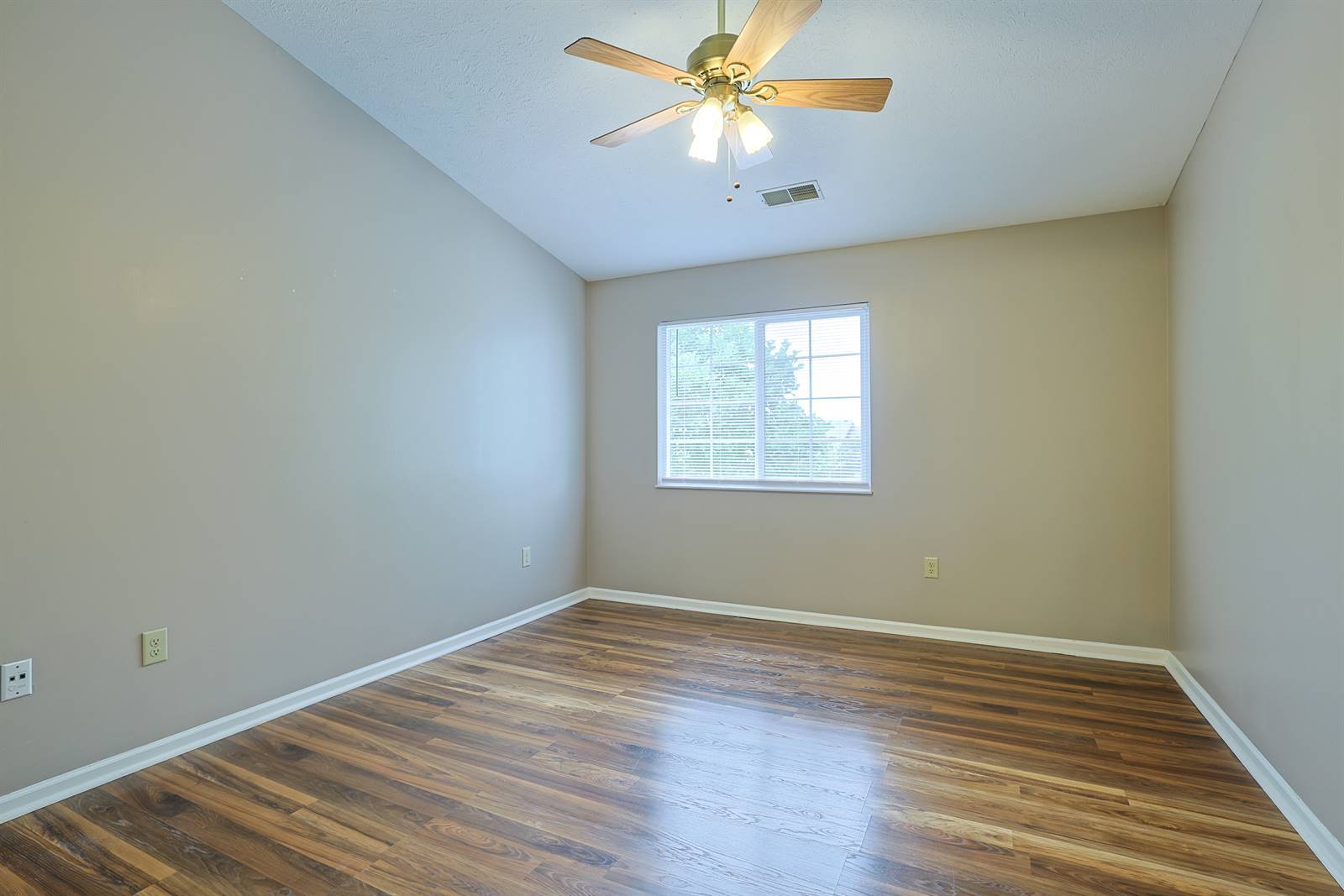 Building Photo - 6635 Brigham Sq