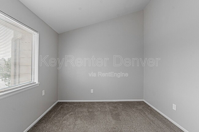 Building Photo - 1099 S Walden Way