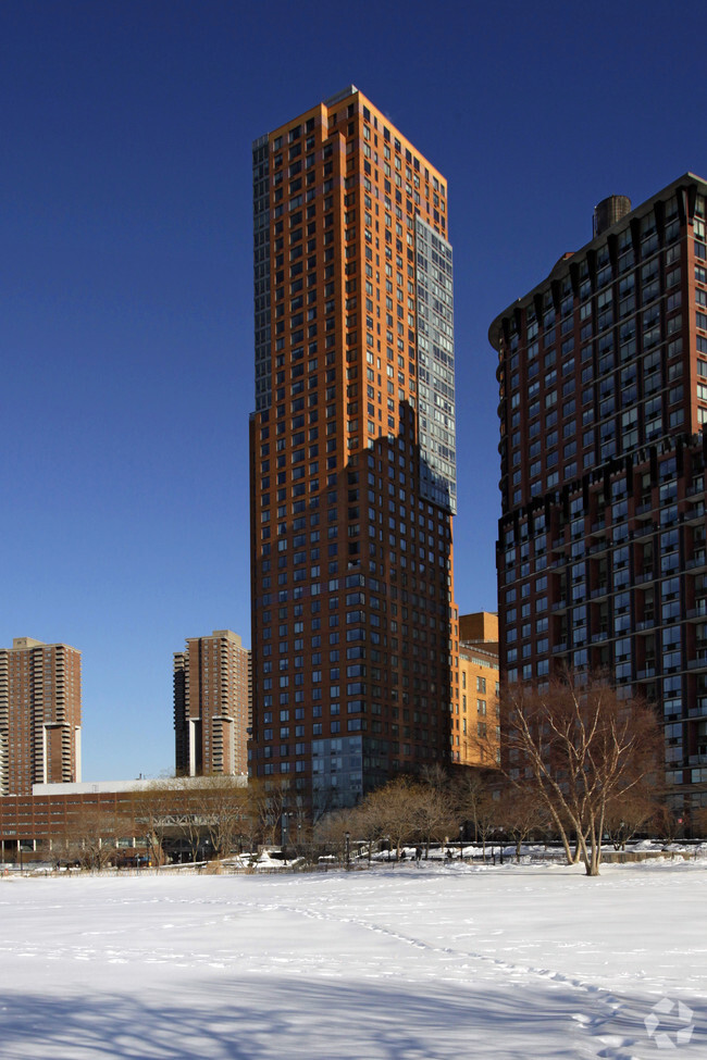 Building Photo - Tribeca Pointe