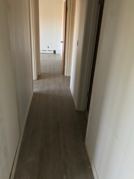 Building Photo - 4746 22nd Ave NE