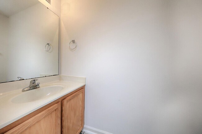 Building Photo - 163 Springwood Ln