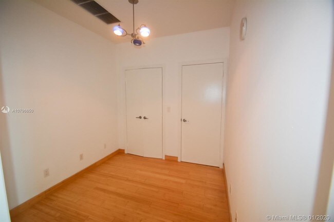 Building Photo - 888  Biscayne Blvd  4603 Miami Fl 33132