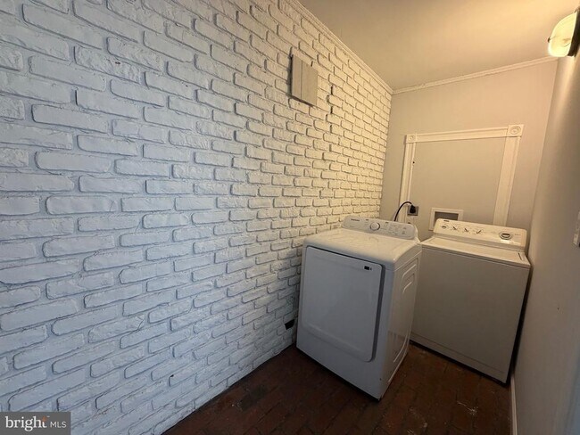 Building Photo - 705 W White Horse Pike