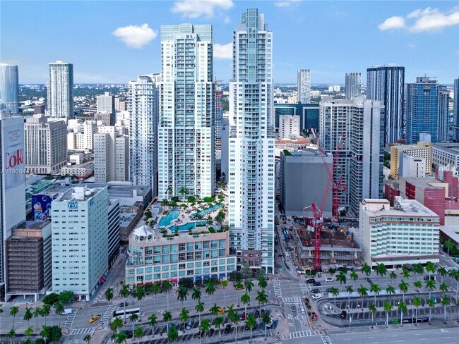 Building Photo - 253 NE 2nd St