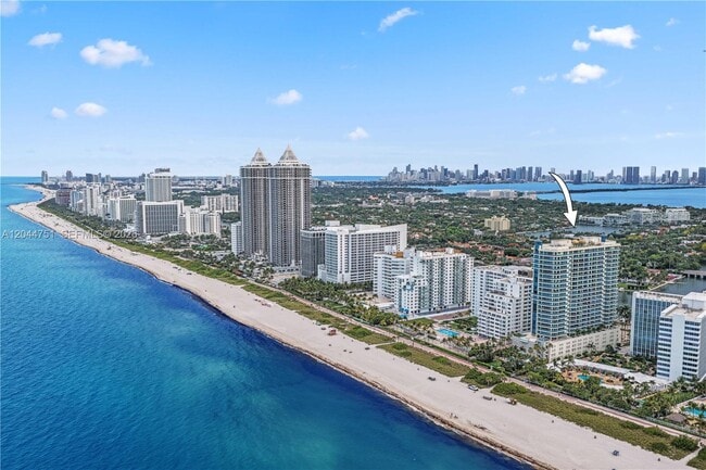 Building Photo - 5025 Collins Ave