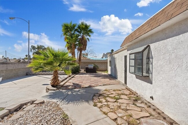 Building Photo - 4602 Inland Ct