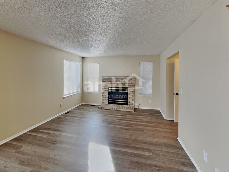 Building Photo - 6616 Monaco Way