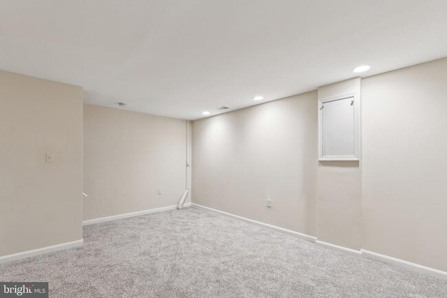 Building Photo - 7191 Fairfield Ct
