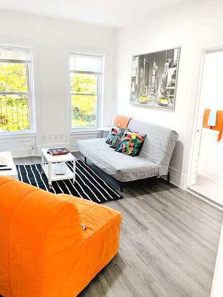 Building Photo - 206 W 138th St