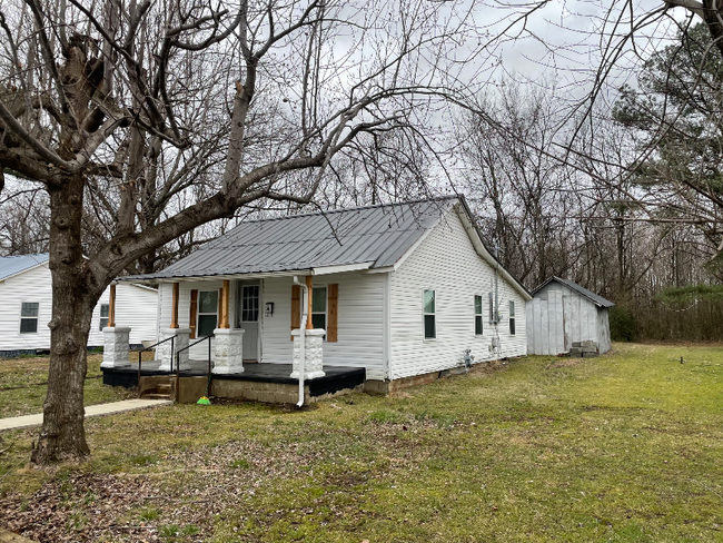 Building Photo - 219 Cedar St