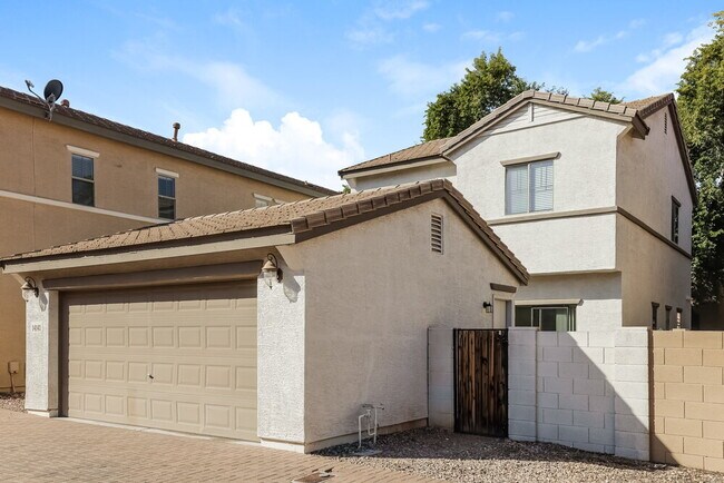 Building Photo - 14141 W Country Gables Dr