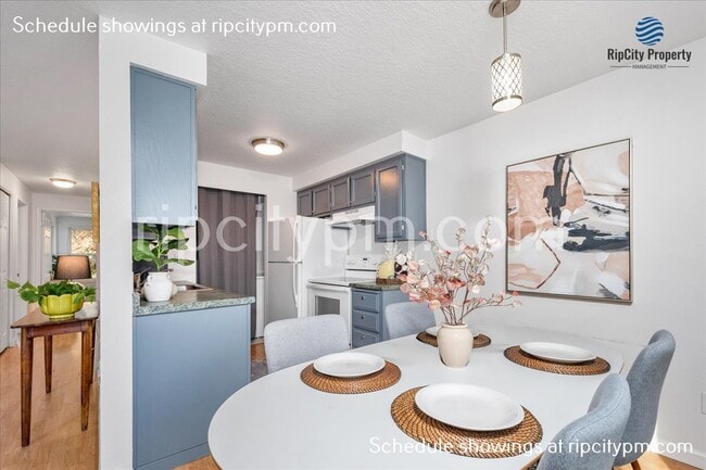 Building Photo - 8312 SW Mohawk St