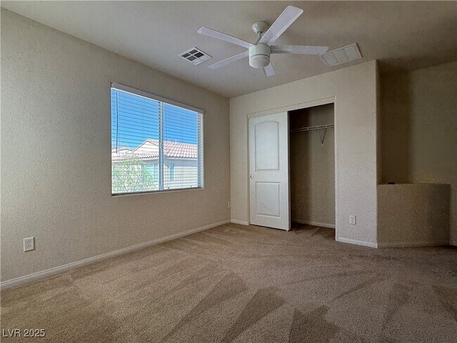 Building Photo - 8278 Apple Barn Ave