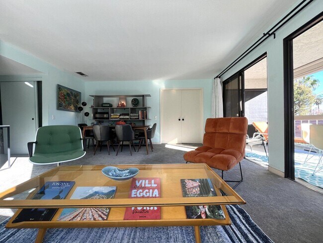 Building Photo - 1725 N Vía Miraleste