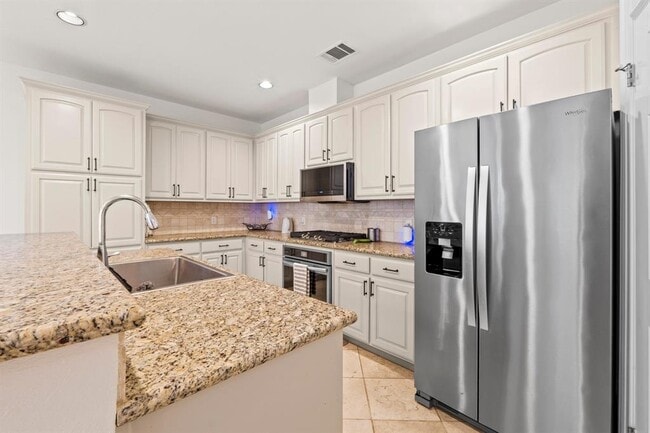 Building Photo - 3203 Tom Green St