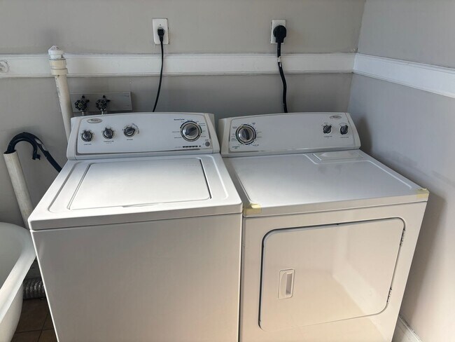 Building Photo - 106 Yeardley Ave