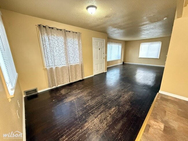 Building Photo - 213 S 48th Ave